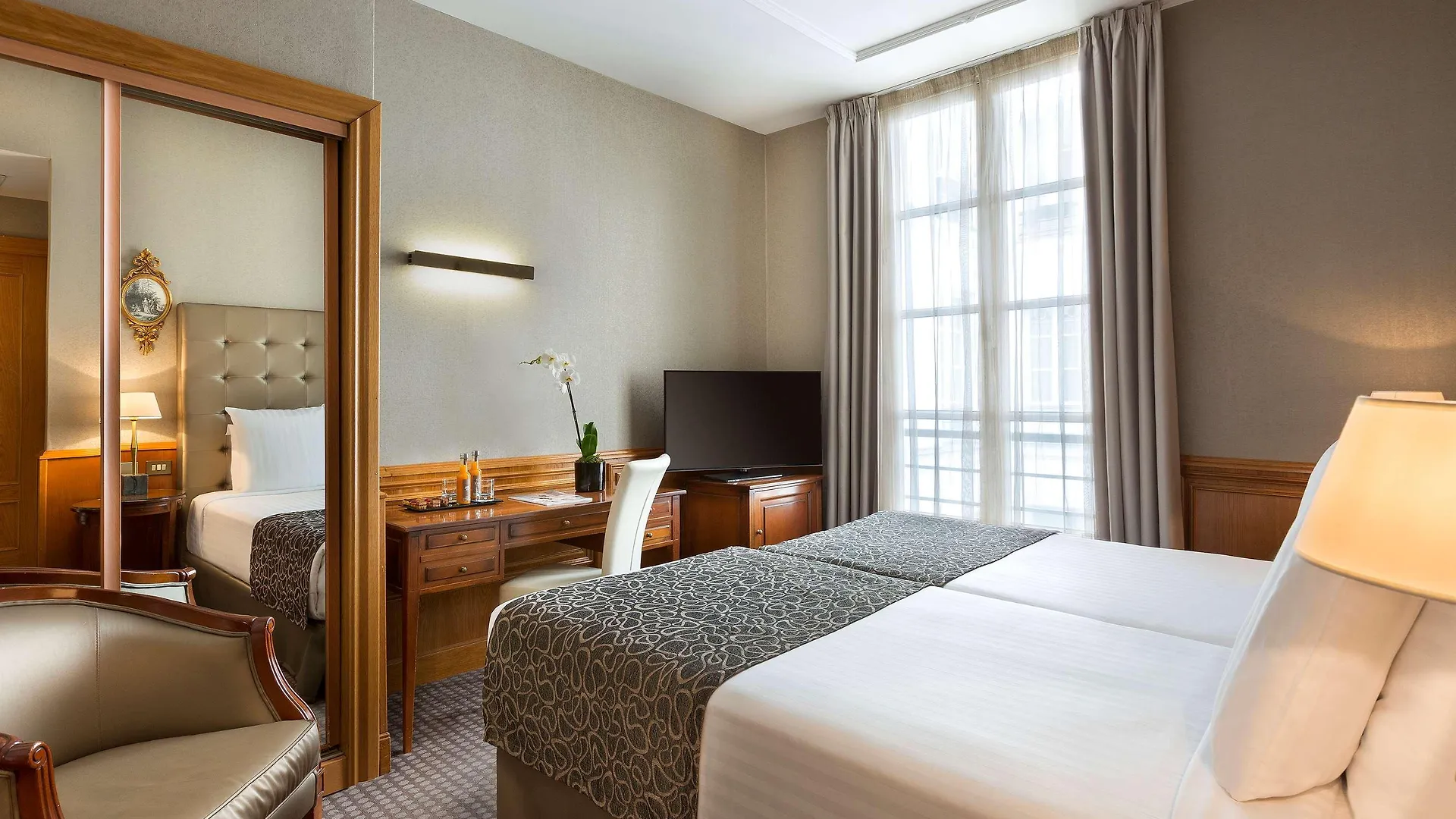 Melia Paris Vendome Hotel 4*,  France